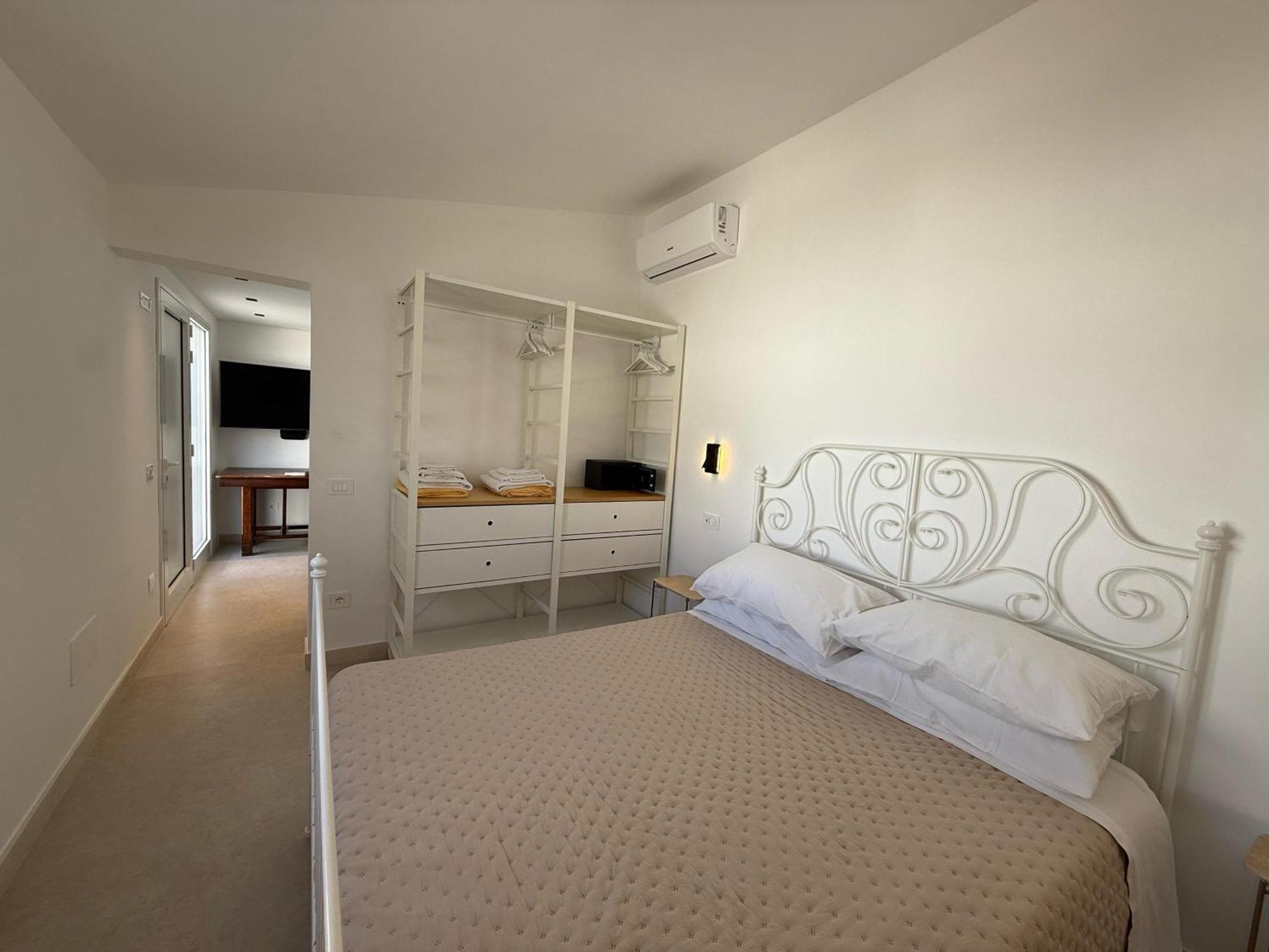 Buona Onda Hotel Сиракуза Екстериор снимка